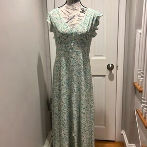 Feminine classic Sage collective sage green floral lined dress